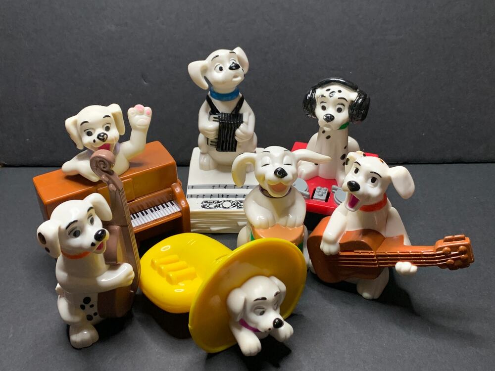 2000 Disney 102 Dalmatians McDonald's Happy Meal Dogs in a Band Lot of 7